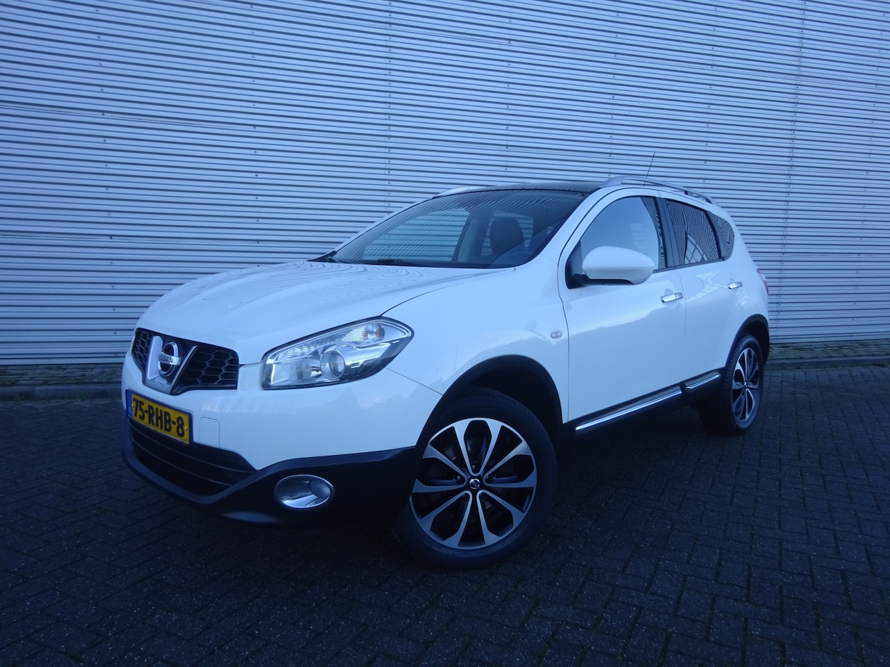 Nissan Qashqai - 1.6 Connect Edition Climate control / Camera / Trekhaak / Lm velgen - AutoWereld.nl