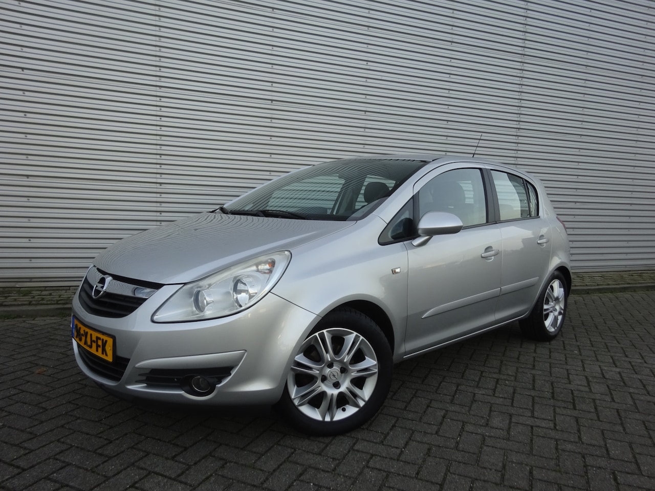 Opel Corsa - 1.4-16V Cosmo 1e Eigenaar / Automaat / Climate / Cruise control - AutoWereld.nl