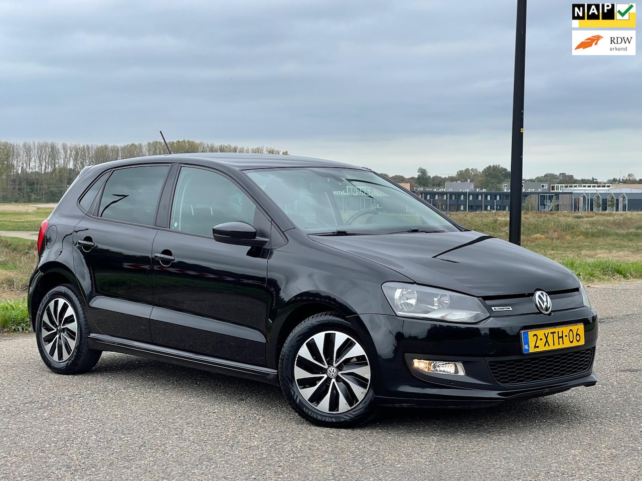 Volkswagen Polo - 1.4 TDI BlueMotion Navi|Clima|Lmv|Cruise|Nap|Boekjes - AutoWereld.nl