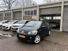 Volkswagen Up! - 1.0 high up Cruise/ Airco/Stoelverwarming/Navigatie/Volledige onderhouden