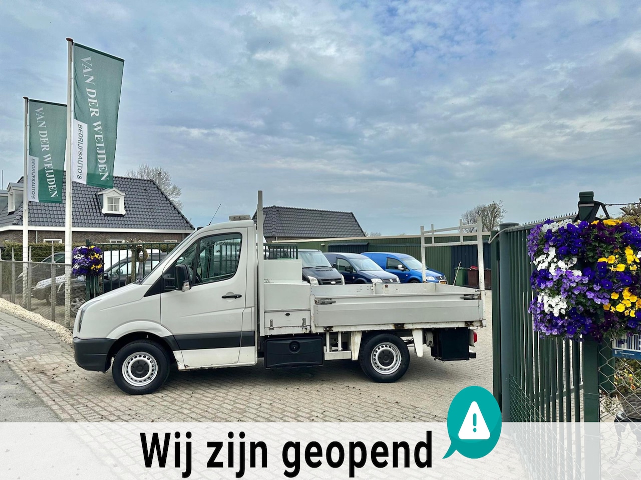 Volkswagen Crafter - 35 2.5 TDI Airco/Cruise/Trekkr. van 3.500 kg.!!! - AutoWereld.nl