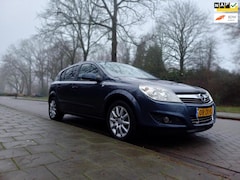 Opel Astra - 1.8 Temptation