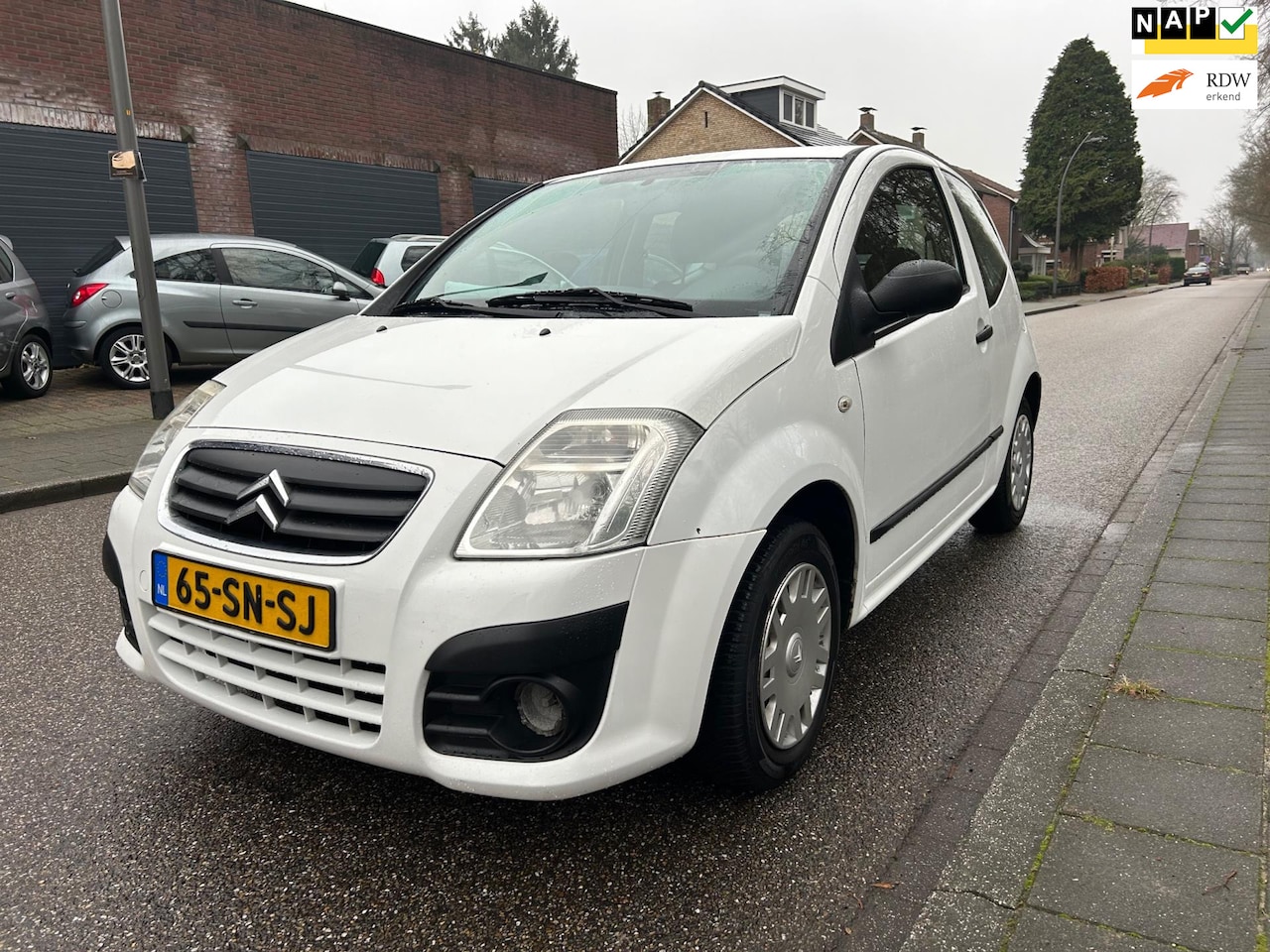 Citroën C2 - 1.1i Séduction RADIO/CD,STUURBEKRACHTIGING,NIEUWE APK! - AutoWereld.nl