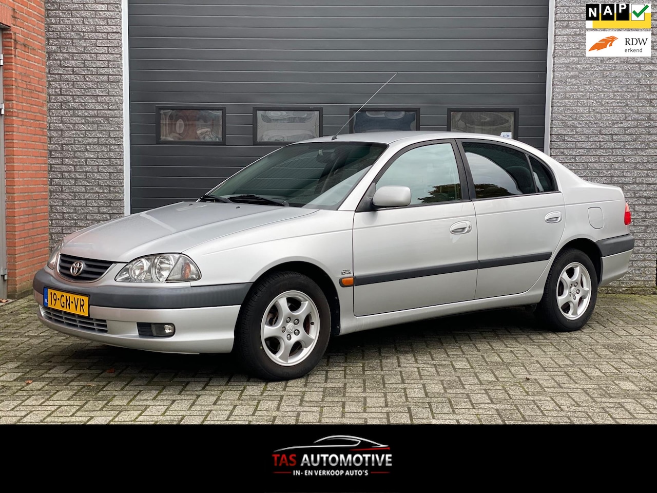 Toyota Avensis - 2.0-16V Linea Sol AIRCO/NAP/DEALERONDERHOUDEN - AutoWereld.nl