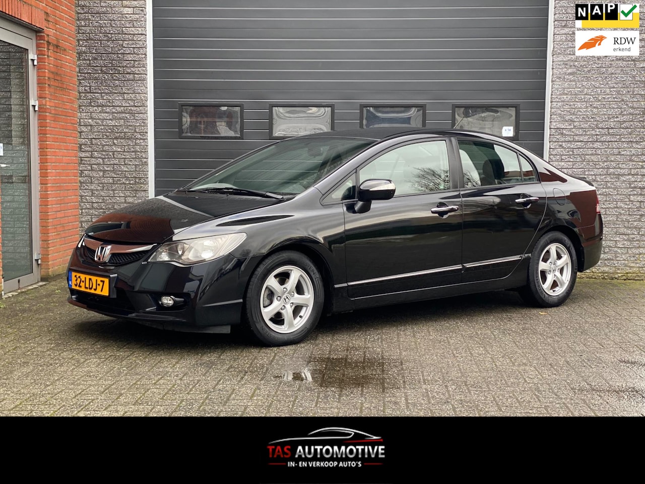 Honda Civic - 1.3 Hybrid Elegance 1e EIG / AUTOMAAT / CRUISE - AutoWereld.nl