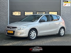 Hyundai i30 - 1.6i Style CLIMA / PDC / NW APK / 134.052 NAP