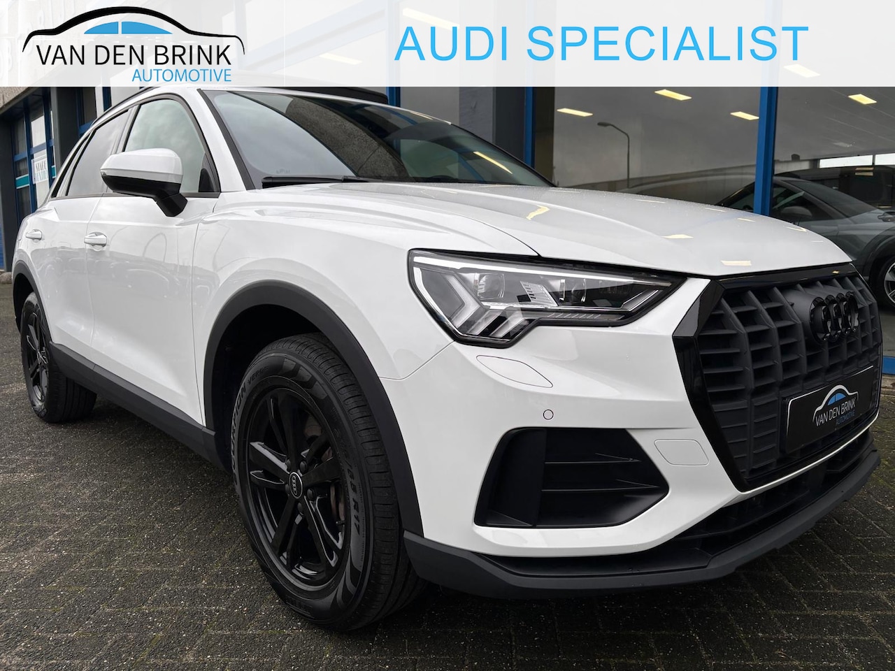 Audi Q3 - 45 TFSI e Black Pano ACC Camera LED - AutoWereld.nl