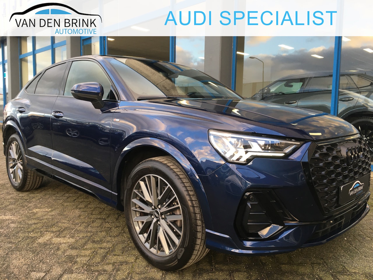 Audi Q3 Sportback - 45 TFSI e S-line Black Pano 360 - AutoWereld.nl