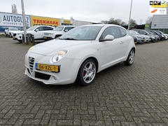 Alfa Romeo MiTo - 0.9 CRUISCONTR/PARKSENS/NAVIGAT/NAP