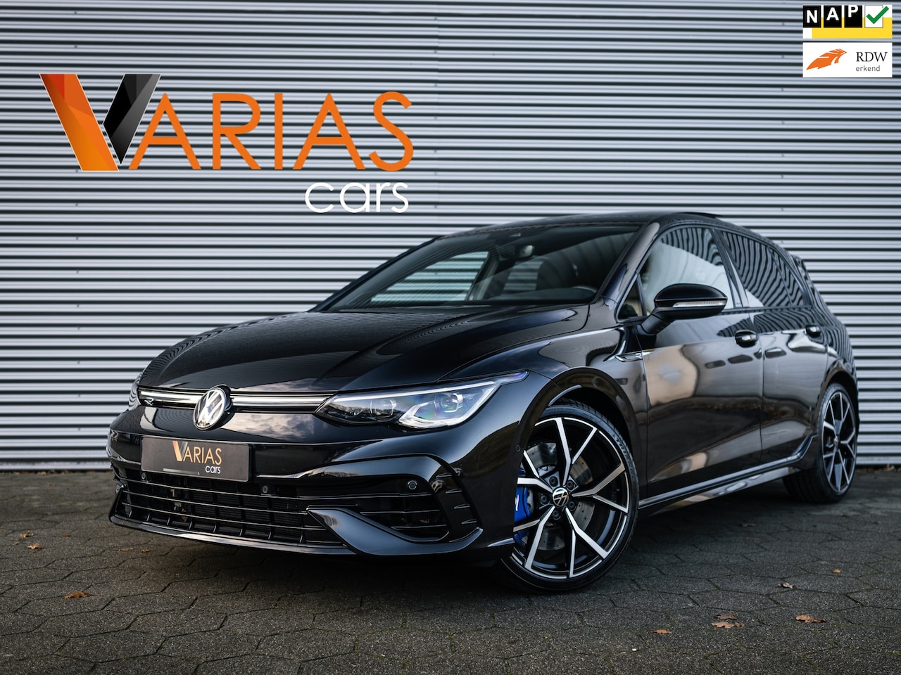 Volkswagen Golf - 2.0 TSI R 4Motion Pano Leder Akra Blackstyle - AutoWereld.nl