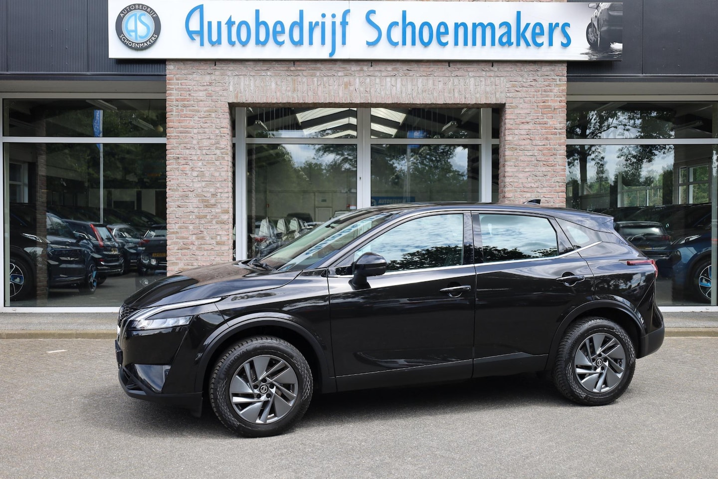 Nissan Qashqai - 1.3 MHEV Business Edition 360CAMERA DODEHOEK DAB CARPLAY GSM-LADER 17"LMV CLIMA PDC DEALER - AutoWereld.nl