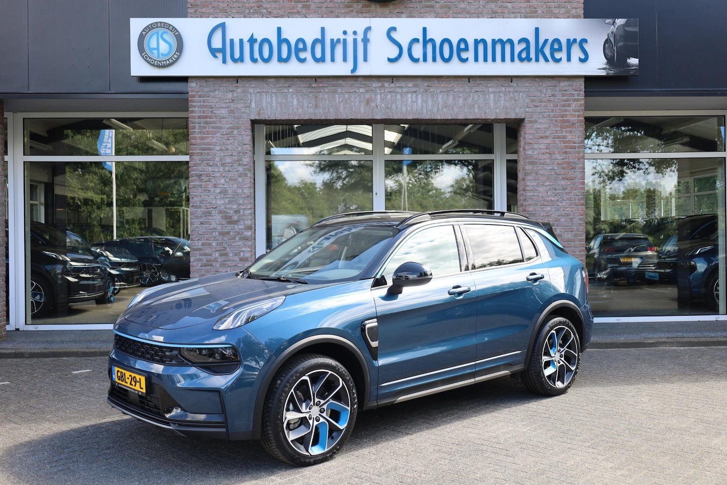 Lynk & Co 01 - 1.5 261PK! PANO/SCHUIF INFINITY DAB NAVI CARPLAY CAMERA STOELVERWARMING ELEK.ACHTERKLEP 20 - AutoWereld.nl