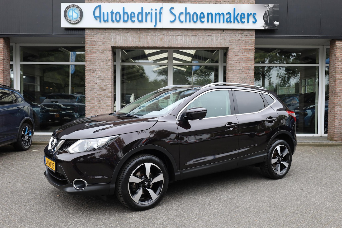 Nissan Qashqai - 1.6 N-Vision PANO 360-CAMERA NAVI TREKHAAK DAB 18"LMV STOELVERWARMING - AutoWereld.nl