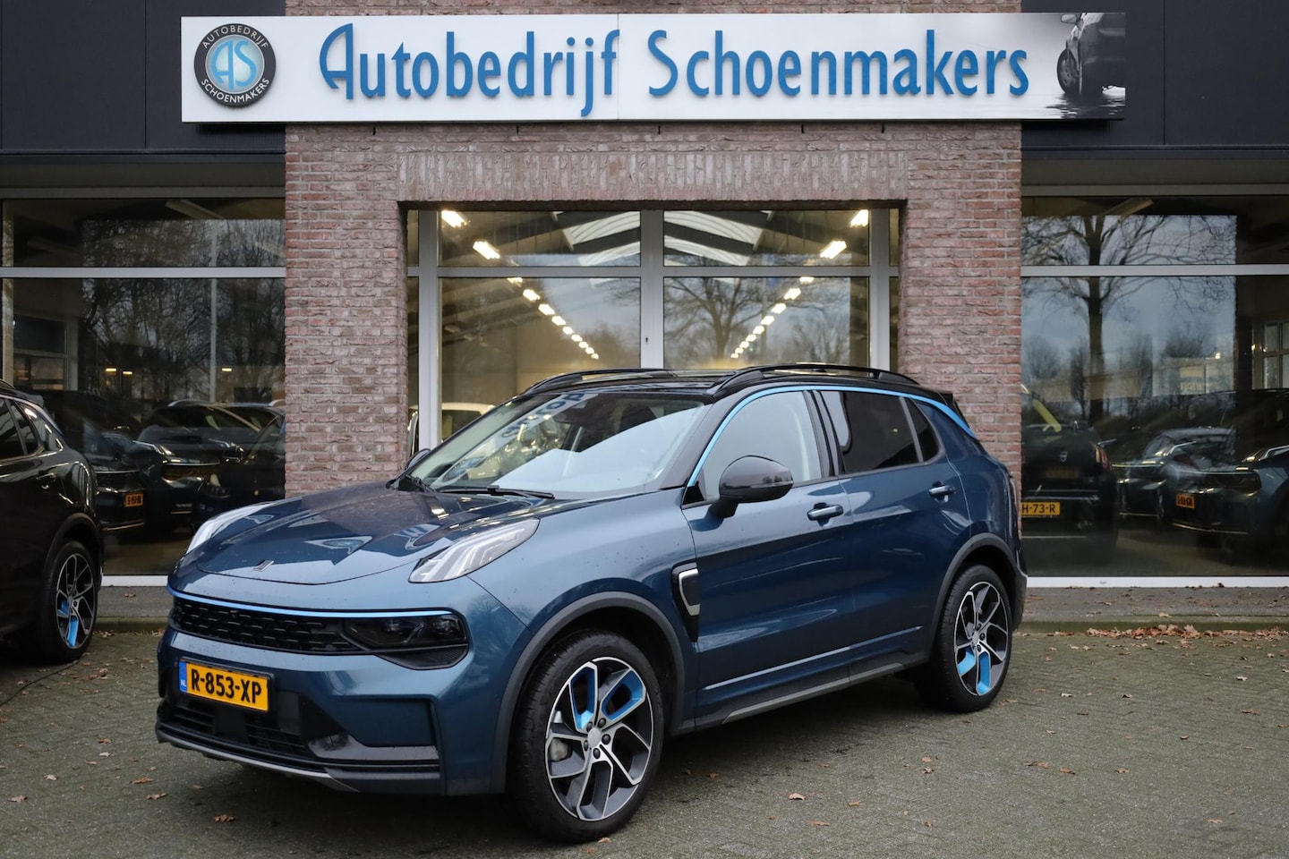 Lynk & Co 01 - 1.5 261PK! 6.6Kwh LADEN! 360-CAMERA PANO/SCHUIF INFINITY DAB NAVI CARPLAY STOELVERWARMING - AutoWereld.nl