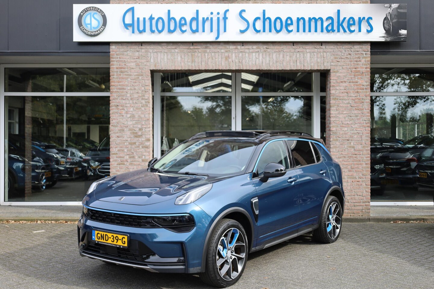 Lynk & Co 01 - 1.5 261PK! 6,6Kwh LADER! 360-CAMERA PANO/SCHUIF INFINITY DAB NAVI CARPLAY STOELVERWARMING - AutoWereld.nl