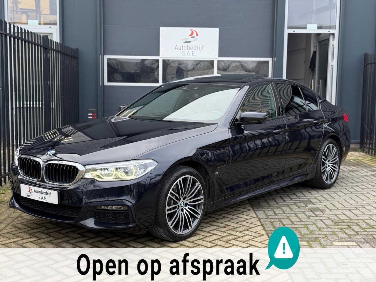 BMW 5-serie - 530e M SPORT SCHUIFDAK 360 SHADOW - AutoWereld.nl