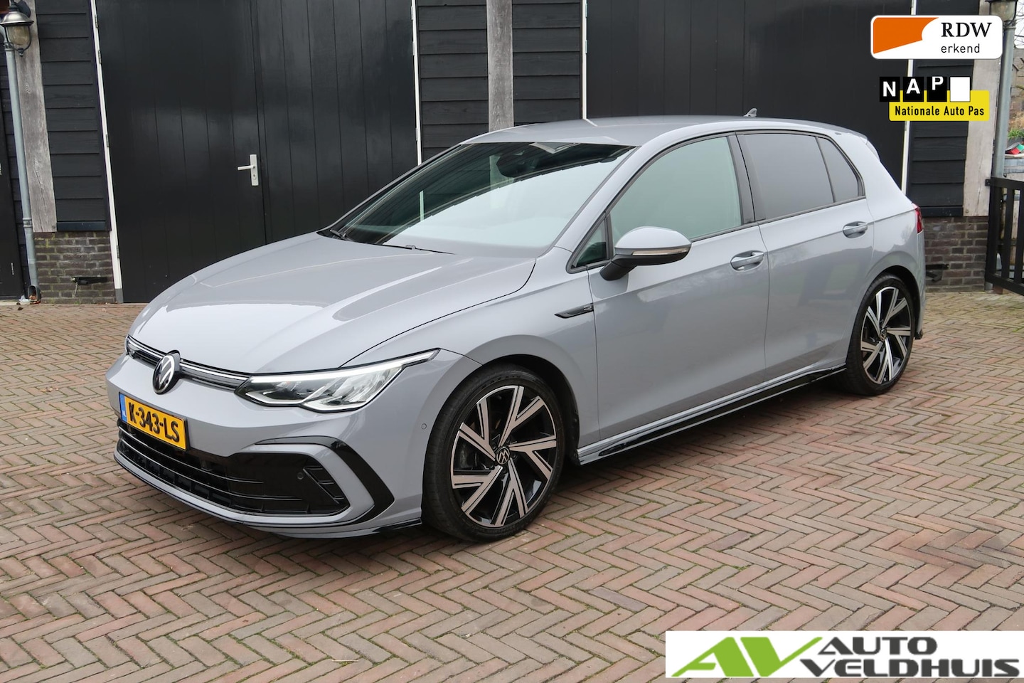 Volkswagen Golf - 1.5 eTSI R-Line Orig nederlands Virtual dashboard - AutoWereld.nl