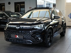 Volkswagen Tiguan - 1.5 eTSI R-Line Black Edition Full Options/Nieuw/Pano/Head/up/Trekhaak