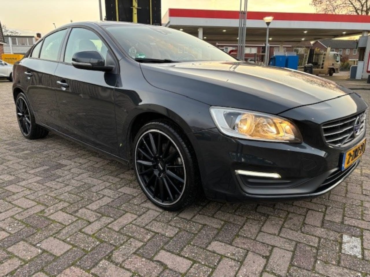 Volvo S60 - 1.6 T3 Kinetic 1.6 T3 KINETIC - AutoWereld.nl