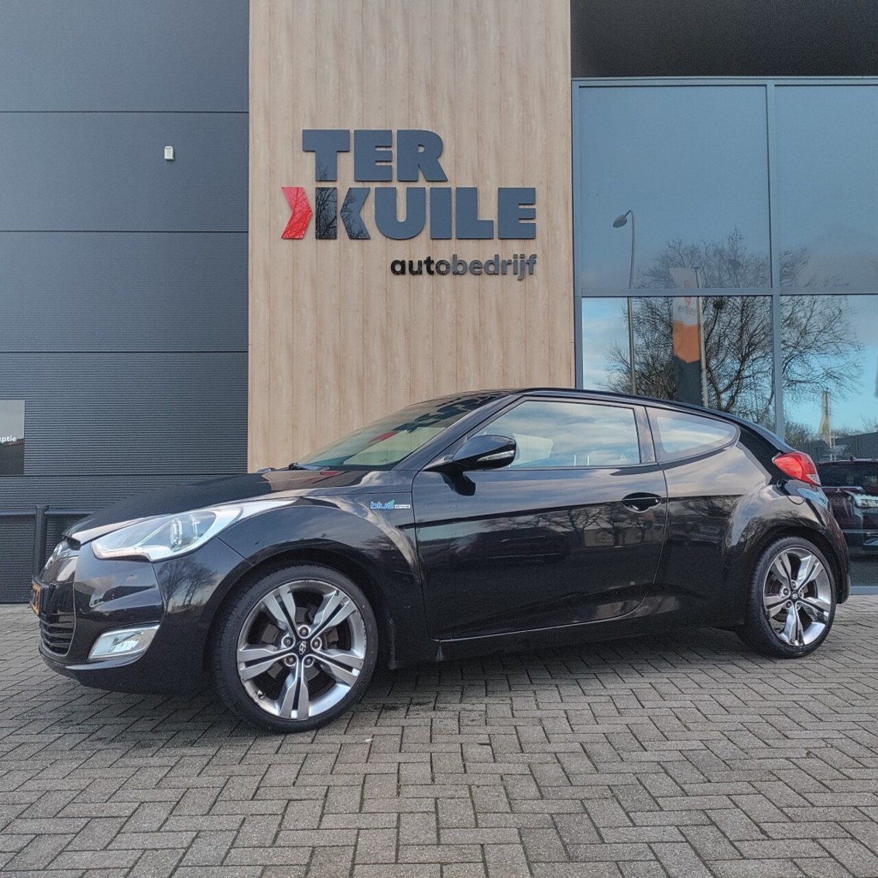 Hyundai Veloster - 1.6 GDI I-VISION 2011 Lage km! 1e Eigenaar! - AutoWereld.nl