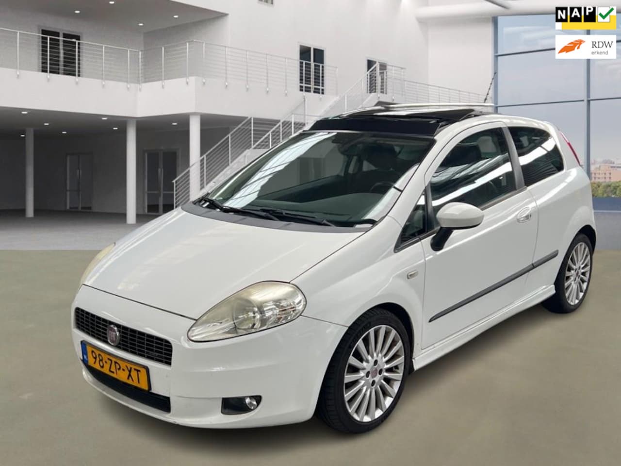 Fiat Grande Punto - 1.4-16V Sport 1.4-16V Sport - AutoWereld.nl