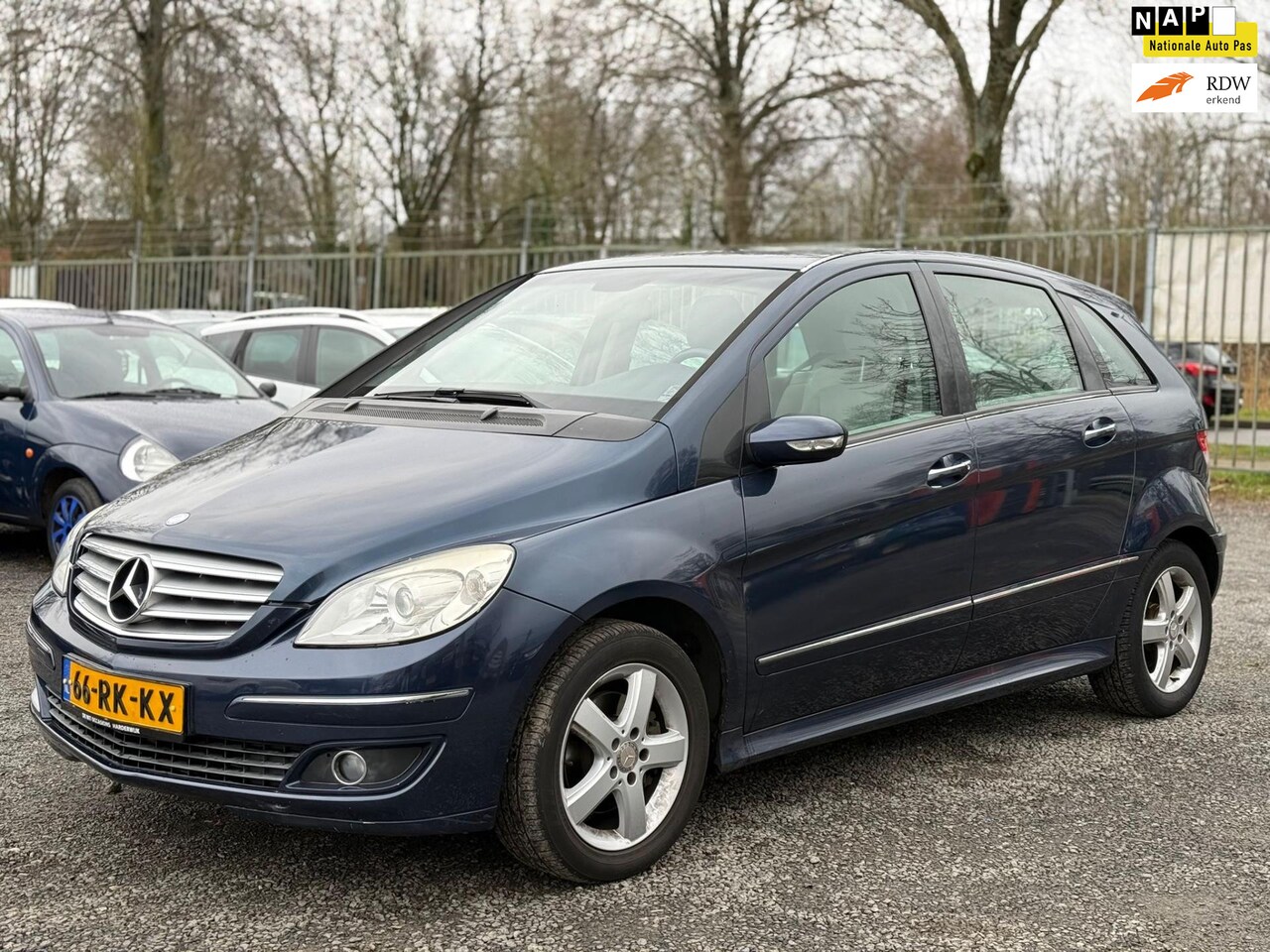 Mercedes-Benz B-klasse - 200 CDI/AUT/PSENSOR/TREKHAAK/TOPPERTJE - AutoWereld.nl