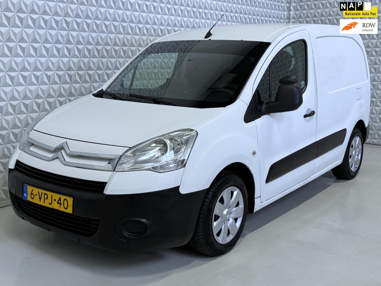 Citroën Berlingo - 1.6 HDIF 500 Club Airco Schuifdeur (2011) - AutoWereld.nl