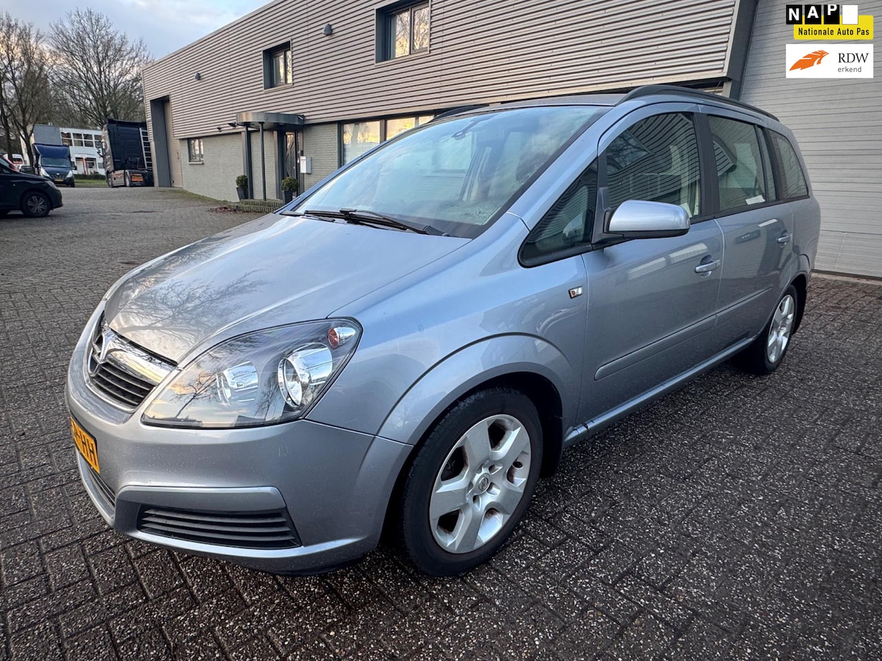 Opel Zafira - 1.8 Executive 1.8 Executive - AutoWereld.nl