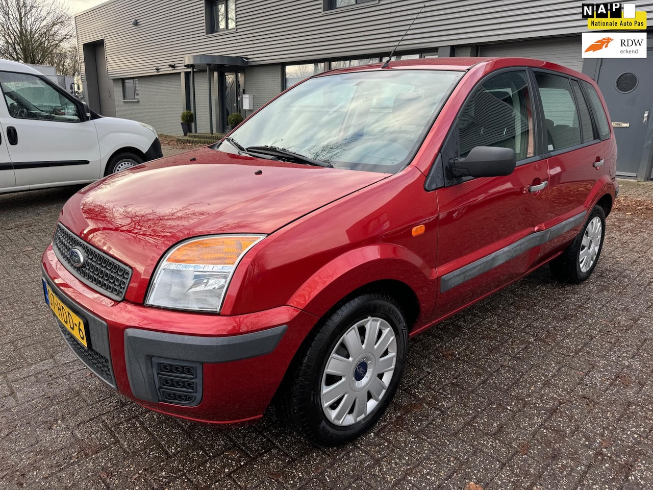 Ford Fusion - 1.4-16V Cool & Sound - AutoWereld.nl