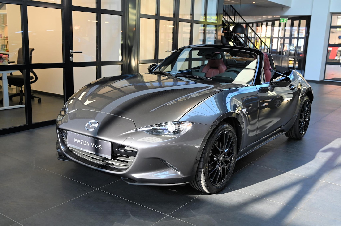 Mazda MX-5 - SkyActiv-G 184 6MT Signature *Dealeronderhouden* *Origineel NL* *Verwacht* - AutoWereld.nl