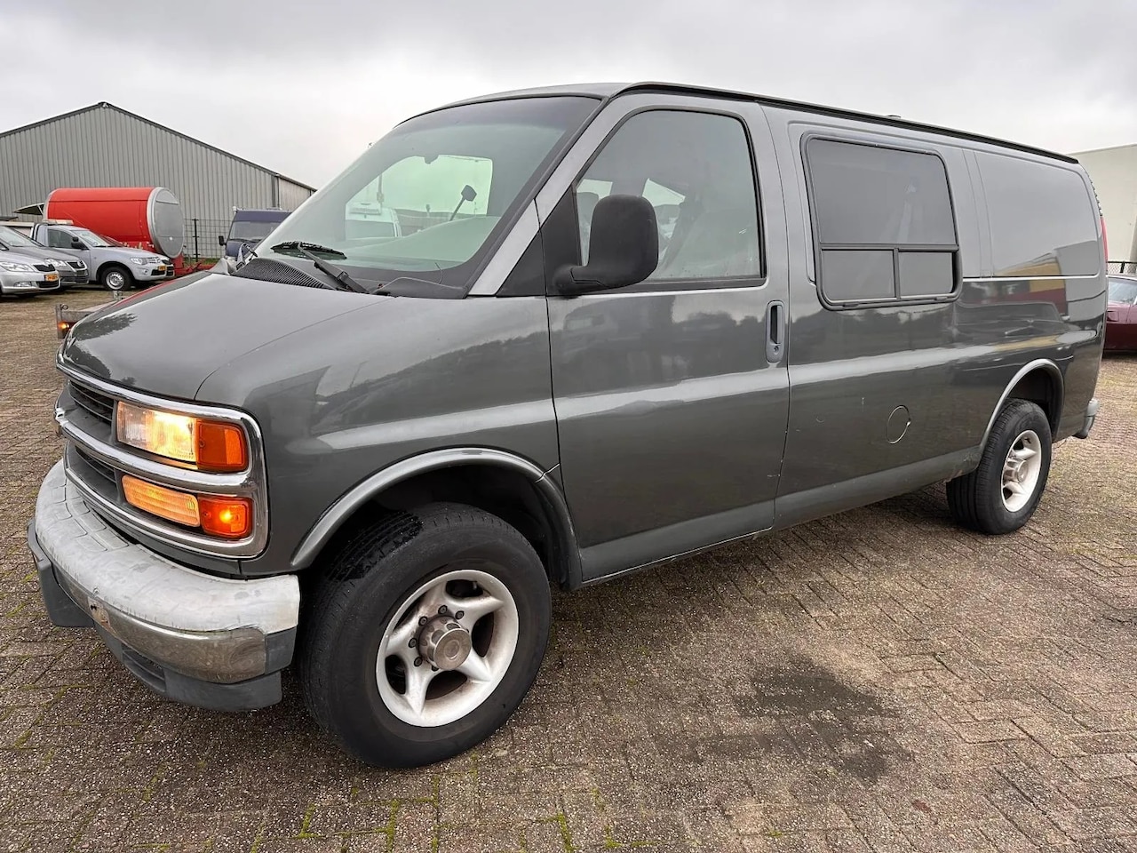 Chevrolet Chevy Van - G 2500 van 6,5 V8 diesel airco dub cab 1998 - AutoWereld.nl