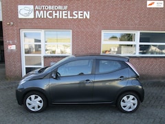 Toyota Aygo - 1.0 VVT-i x-play. Camera / airco