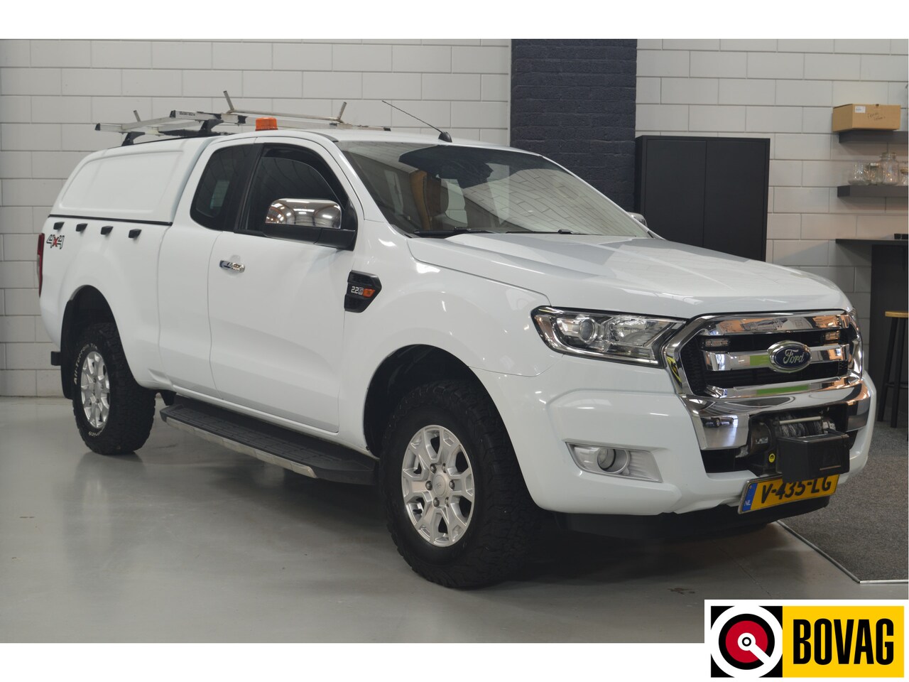 Ford Ranger - 2.2 TDCi XLT Supercab 3.55 // ZWAAILAMPEN // LIER // 179.000 km // TREKHAAK // AIRCO // CR - AutoWereld.nl