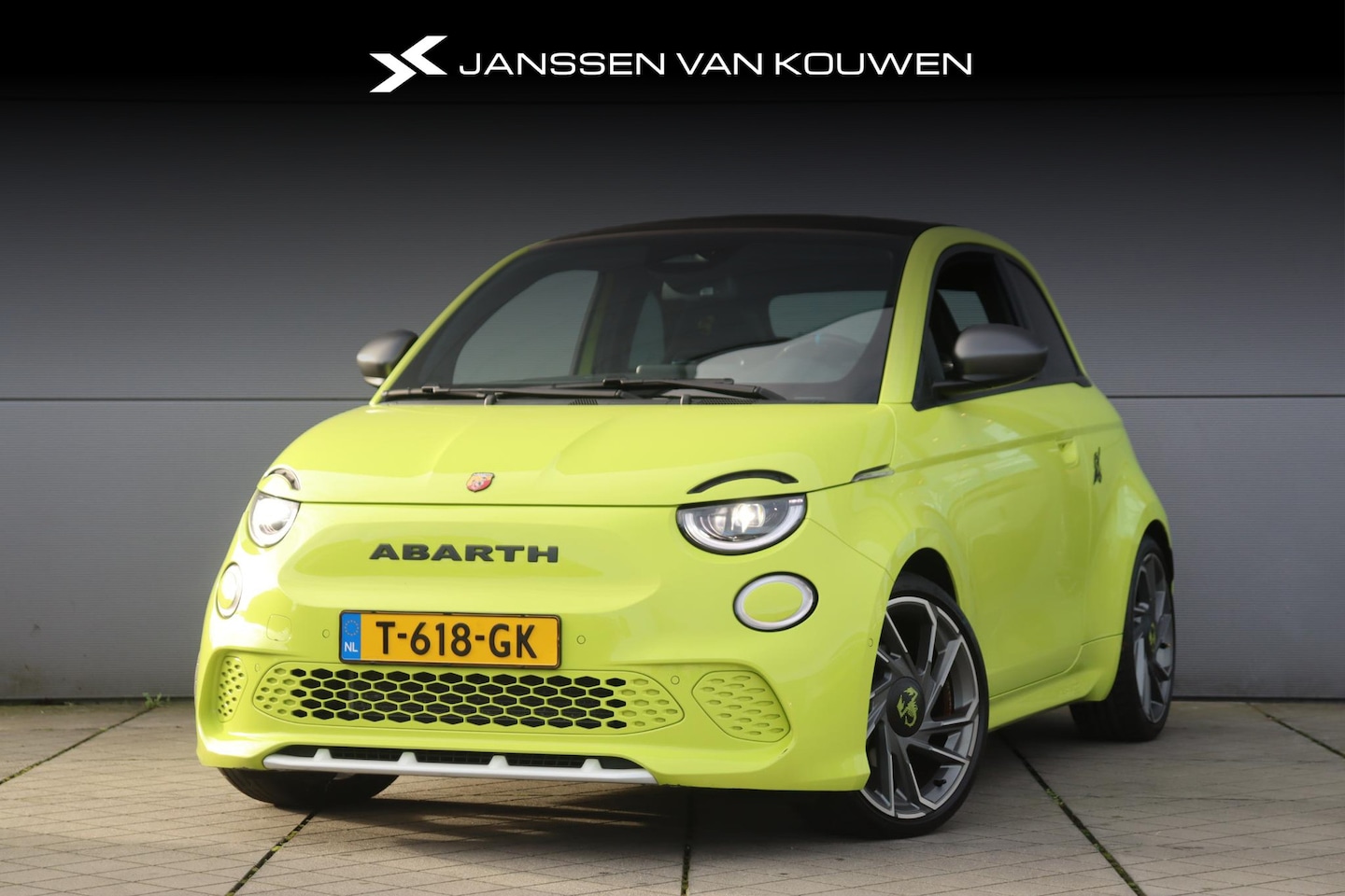 Abarth 500 - 500C Turismo 42 kWh Cabrio  / Carplay / Camera / Uniek - AutoWereld.nl