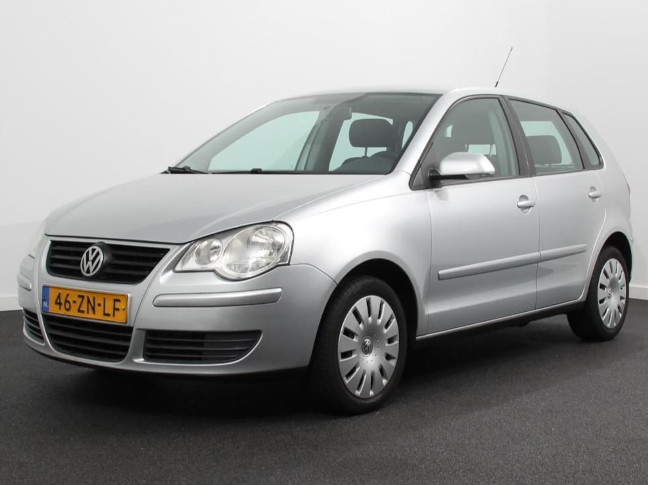 Volkswagen Polo - 1.4-16V Comfortline | Airco | Radio cd | CV | Electrische ramen| | 5 deurs | Handel/Export - AutoWereld.nl