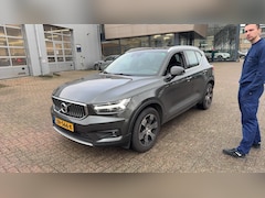 Volvo XC40 - 2.0 T4 Inscription Achteruitrijcamera, Full map navigatie, Elektrisch bedienbare achterkle