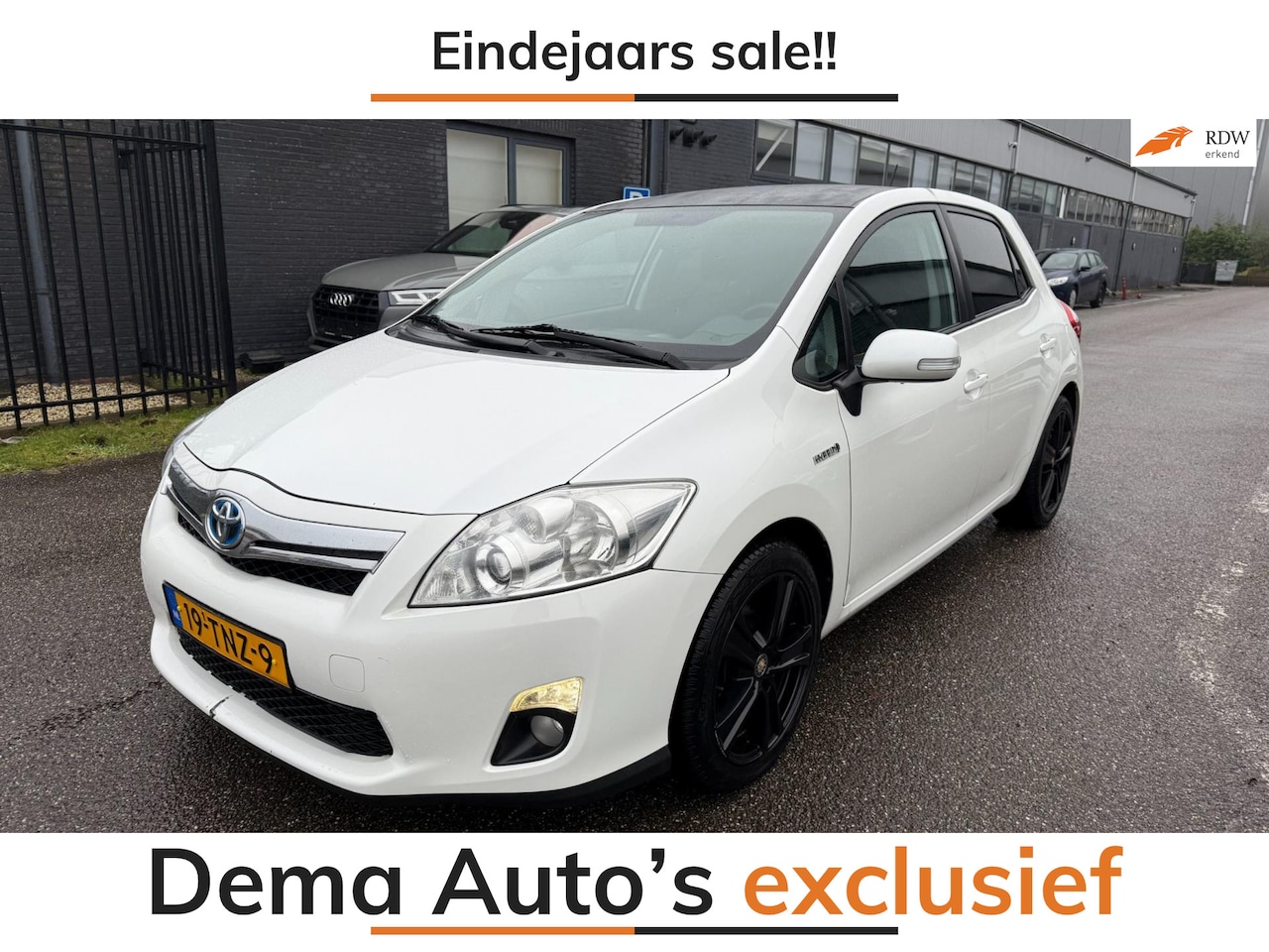 Toyota Auris - 1.8 Full Hybrid Business 1.8 Full Hybrid Business - AutoWereld.nl