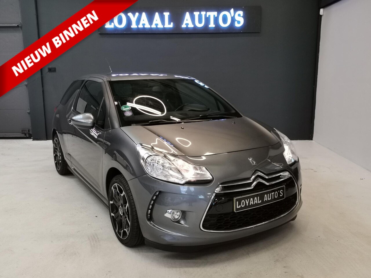 Citroën DS3 - 1.6 So Chic in Black |AIRCO|CRUISE|PDC|EL.RAMEN|APK - AutoWereld.nl