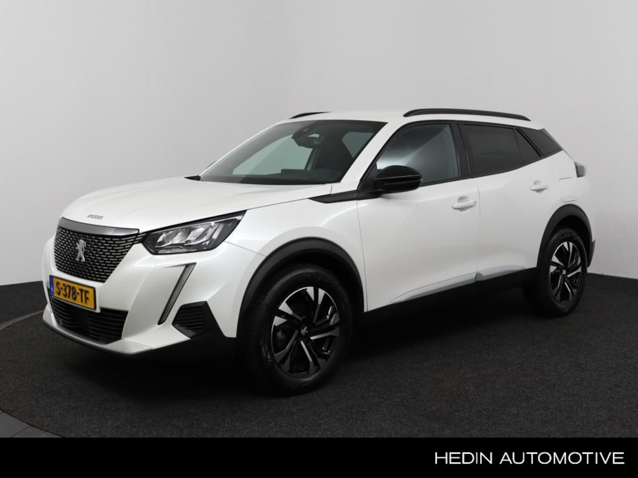 Peugeot 2008 - 1.2 130 pk Allure Pack Automaat | Navigatie | Parkeer Camera | Cruise Control | - AutoWereld.nl