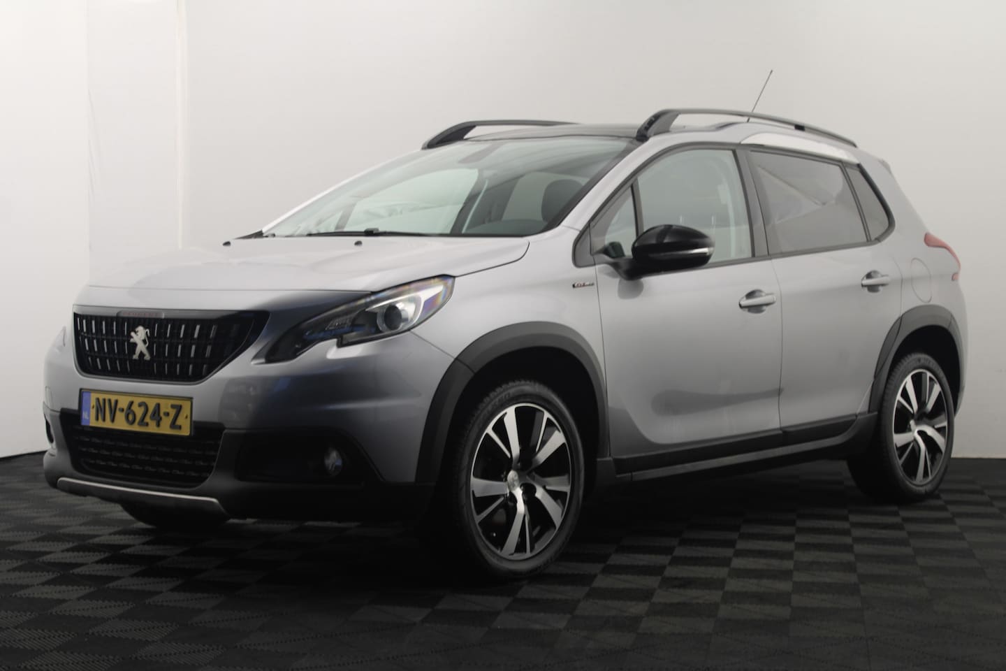 Peugeot 2008 - 1.2 PureTech GT-line |Pano|Camera| - AutoWereld.nl