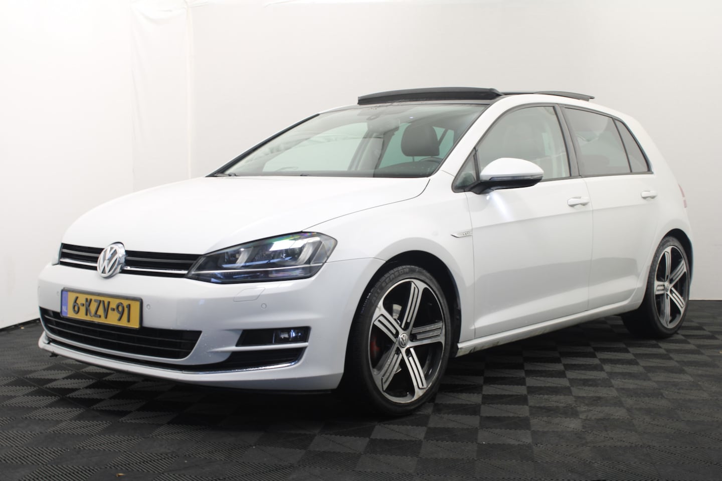 Volkswagen Golf - 1.4 TSI ACT Highline 1.4 TSI ACT Highline - AutoWereld.nl