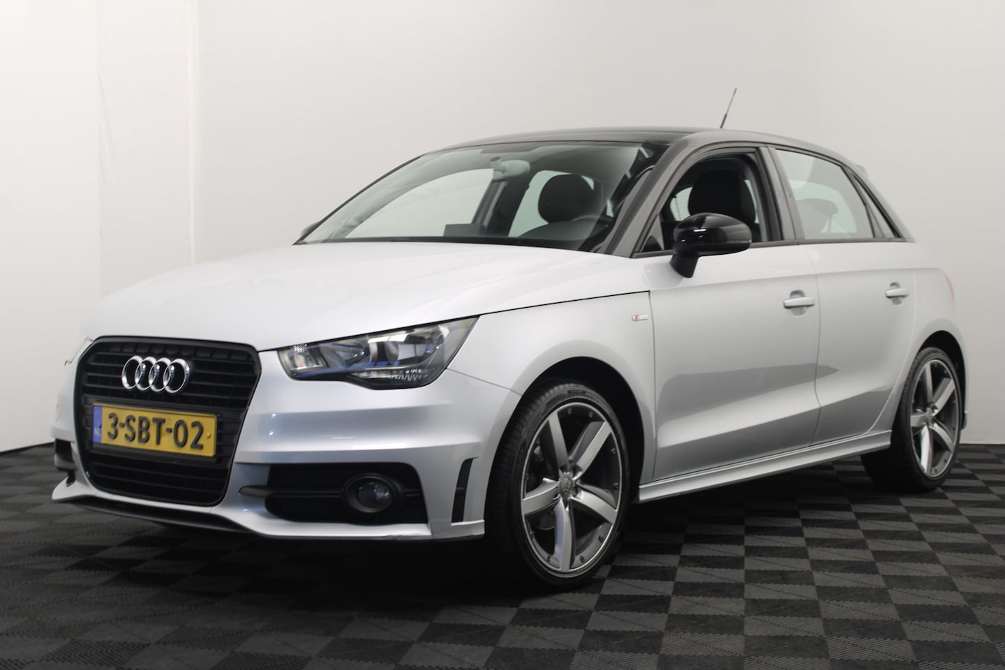 Audi A1 Sportback - 1.2 TFSI Admired |S-Line|Navi|Trekhaak| - AutoWereld.nl