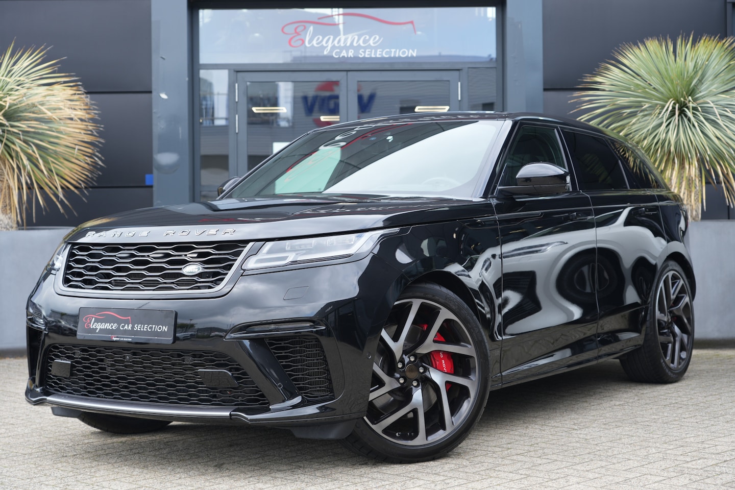 Land Rover Range Rover Velar - 5.0 V8 SVAutobiography Dynamic Edition 551pk Navigatie/ HUD/ Camera - AutoWereld.nl