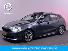 BMW 1-serie - 118i M Sport Automaat | Panodak | Sportstoelen Verwarmd | Apple Carplay | 17"L.M | LED Kop