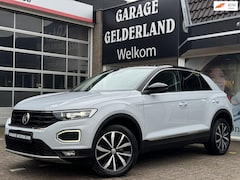 Volkswagen T-Roc - 1.5 150pk TSI Sport | Virtual | Xenon | Navi | Full-Led | Climate | Stoelverw. | Trekhaak