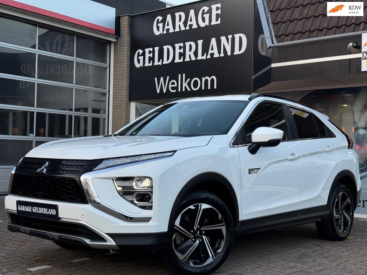 Mitsubishi Eclipse Cross - 2.4 PHEV Executive | Full-Led | Leder/Alcantara | Navi | Camera | Cruise | Climate | Pdc | - AutoWereld.nl