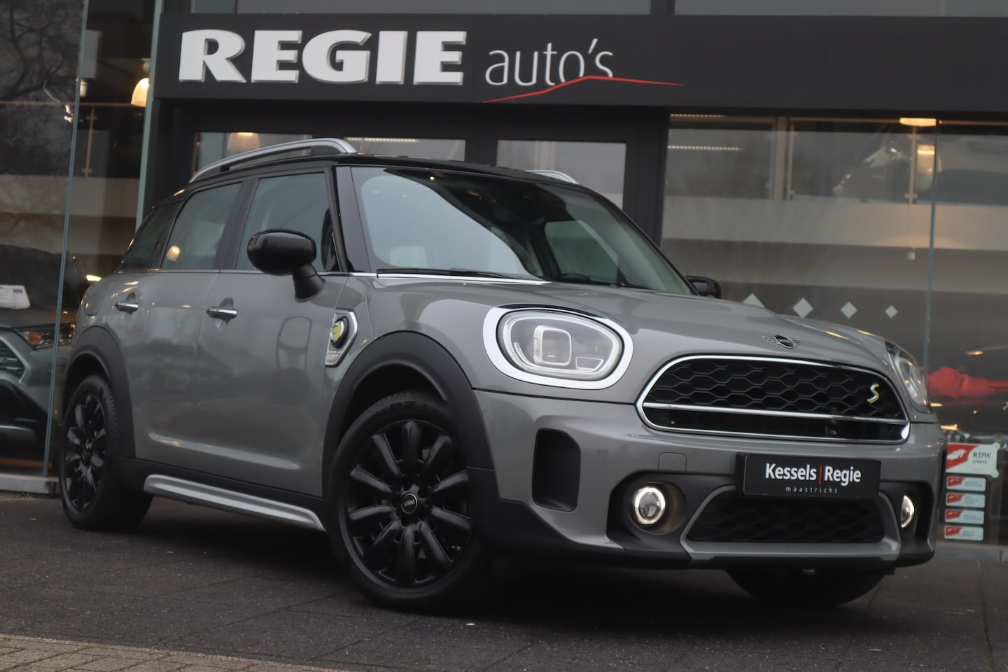 MINI Countryman - Mini 2.0 Cooper S E ALL4 Chili Schuifdak Navi LED - AutoWereld.nl