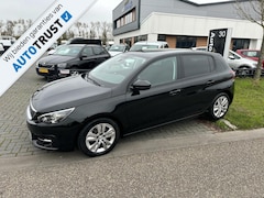 Peugeot 308 - 1.2 PureTech Blue Lease Executive Pano, Navi, PDC