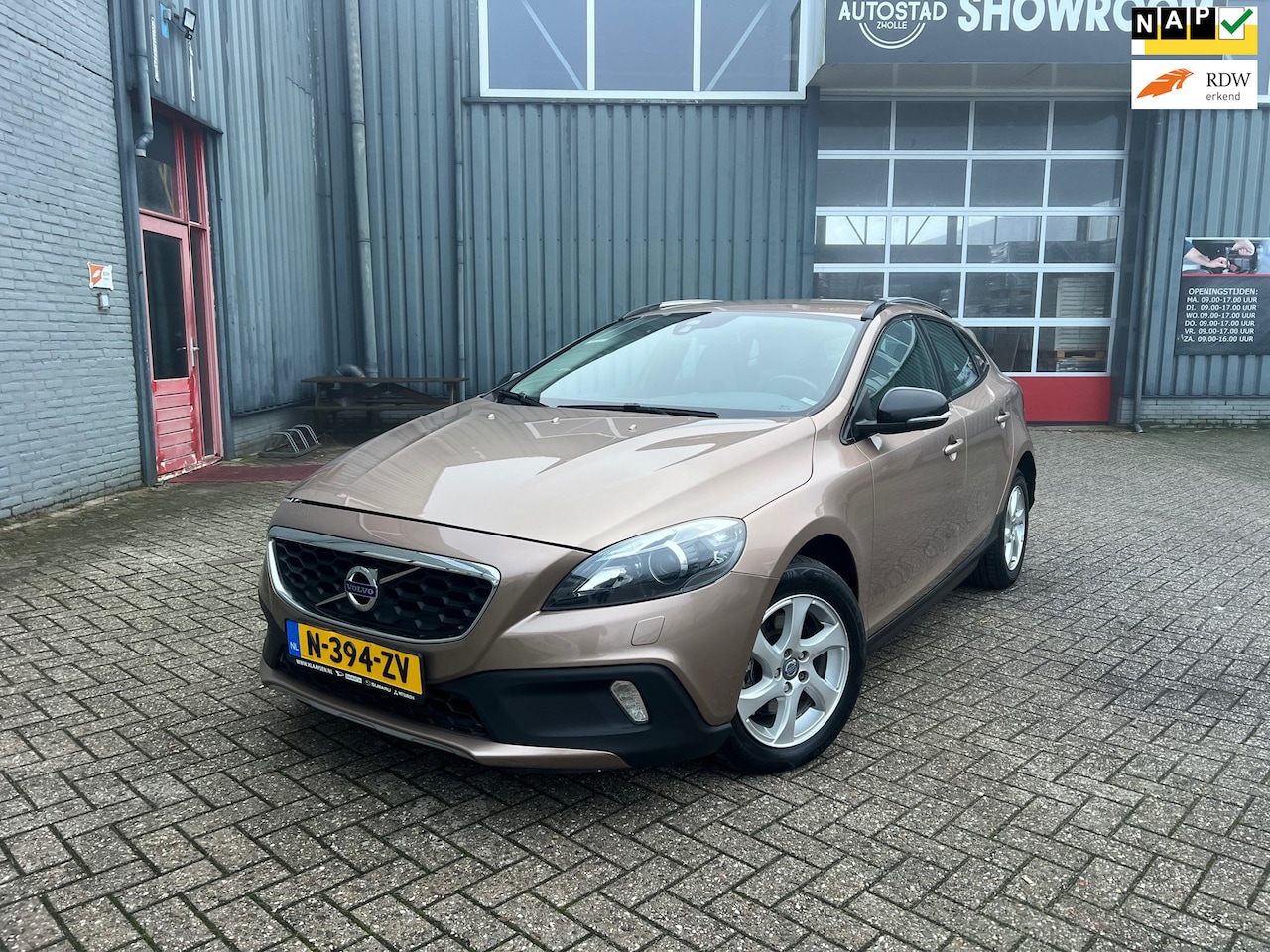 Volvo V40 Cross Country - 1.6 T4 Summum Automaat/Cross Country/APK/Airco/NAP - AutoWereld.nl