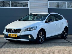 Volvo V40 Cross Country - 1.6 T4 Momentum | Trekhaak | Navi